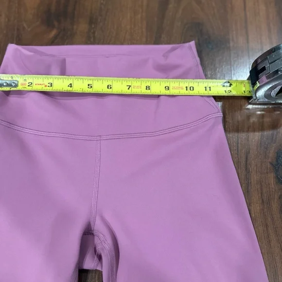 Lululemon Wunder Train High-Rise Short 6" vintage plum Size 4 - Picture 8 of 8